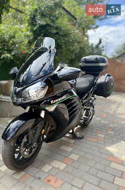 Мотоцикл Спорт-туризм Kawasaki GTR 2012 в Рени