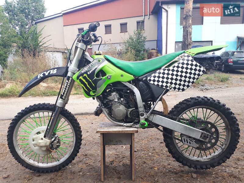 Мотоцикл Кросс Kawasaki KX 2004 в Бучі