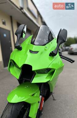 Спортбайк Kawasaki Ninja 1000 ZX-10R 2023 в 