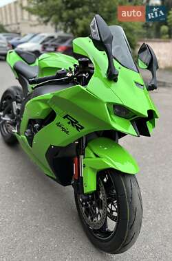 Спортбайк Kawasaki Ninja 1000 ZX-10R 2023 в 
