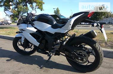 Спортбайк Kawasaki Ninja 250 2017 в Киеве