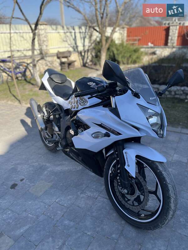 Спортбайк Kawasaki Ninja 250 2015 в Кременце