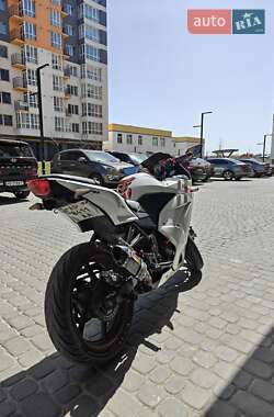 Спортбайк Kawasaki Ninja 250 2011 в 