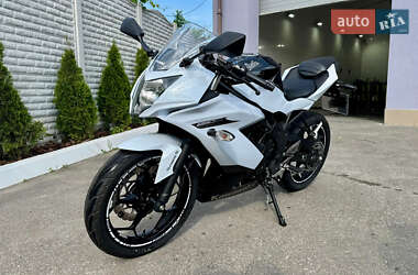 Спортбайк Kawasaki Ninja 250 2015 в Харкові