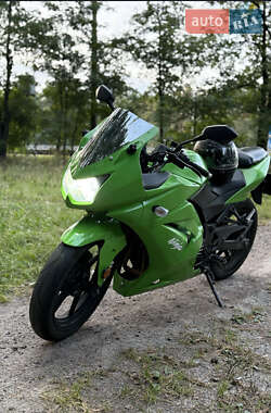 Спортбайк Kawasaki Ninja 250 2009 в 