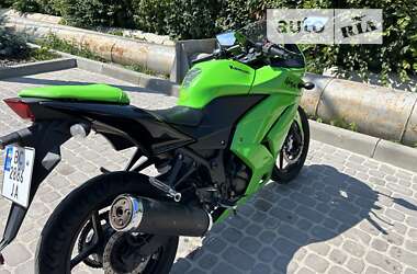 Мотоцикл Классік Kawasaki Ninja 250R 2011 в Новояворівську