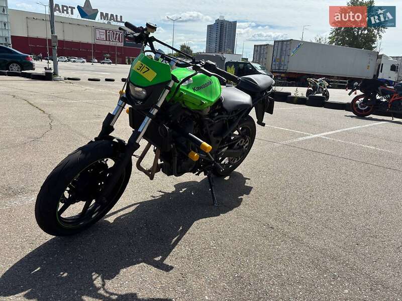 Мотоцикл Без обтекателей (Naked bike) Kawasaki Ninja 250R 2011 в 