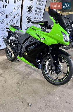 Мотоцикл Спорт-туризм Kawasaki Ninja 250R 2009 в 