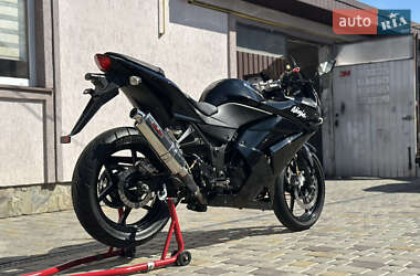 Спортбайк Kawasaki Ninja 250R 2012 в 