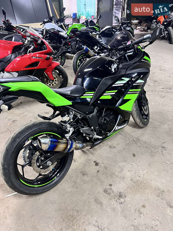 Мотоцикл Спорт-туризм Kawasaki Ninja 250R 2015 в Житомире фото 3 Мотоцикл Спорт-туризм Kawasaki Ninja 250R 2015 в Житомире