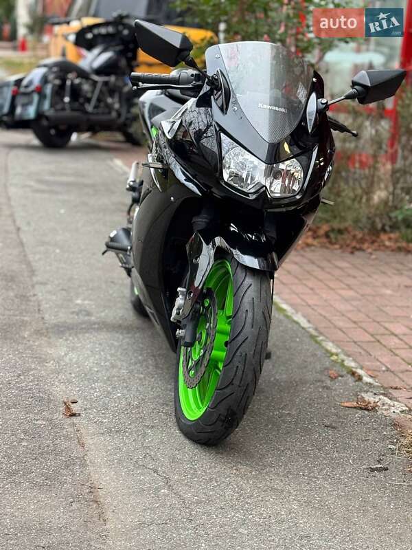 Спортбайк Kawasaki Ninja 250R 2009 в Киеве
