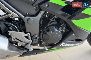 Спортбайк Kawasaki Ninja 300 2017 в 