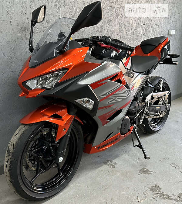 Мотоцикл Спорт-туризм Kawasaki Ninja 400 2019 в Нежине