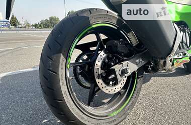 Мотоцикл Спорт-туризм Kawasaki Ninja 400 2024 в 