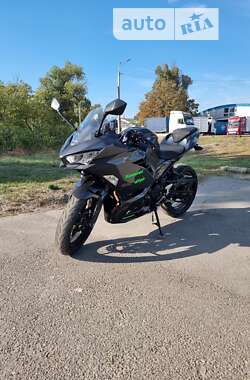 Спортбайк Kawasaki Ninja 400 2022 в Дніпрі