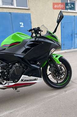 Спортбайк Kawasaki Ninja 400 2021 в Днепре