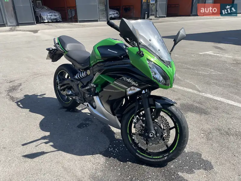 Мотоцикл Спорт-туризм Kawasaki Ninja 400 2019 в 