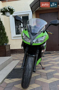 Мотоцикл Спорт-туризм Kawasaki Ninja 400 2013 в 