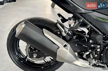 Спортбайк Kawasaki Ninja 400 2023 в 