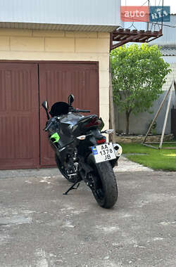 Спортбайк Kawasaki Ninja 400 2022 в 