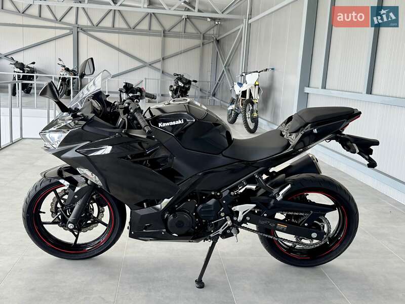 Спортбайк Kawasaki Ninja 400 2020 в Хмельницком