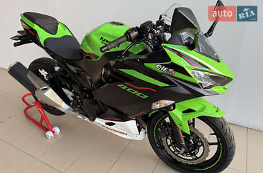 Спортбайк Kawasaki Ninja 400 2022 в 