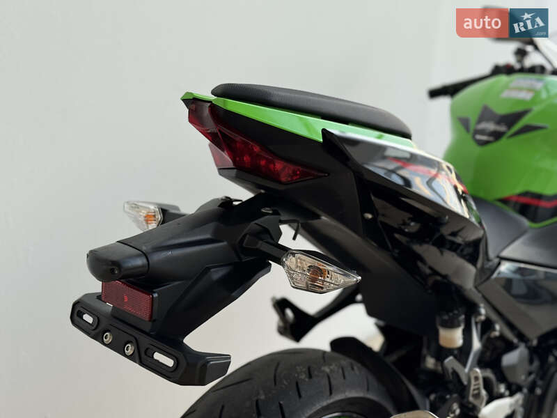 Спортбайк Kawasaki Ninja 400 2022 в Києві