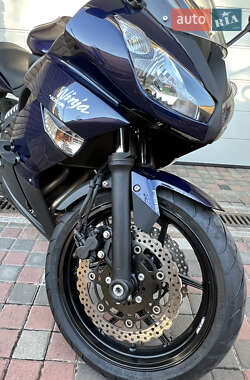 Мотоцикл Спорт-туризм Kawasaki Ninja 400 2011 в 
