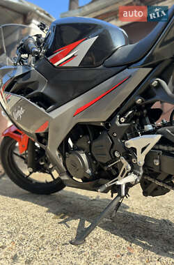 Мотоцикл Спорт-туризм Kawasaki Ninja 400 2018 в 