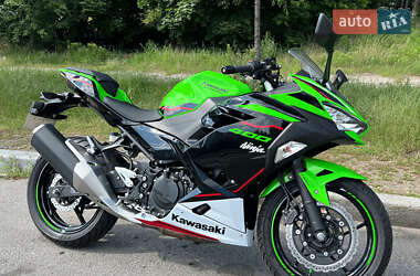 Спортбайк Kawasaki Ninja 400 2021 в Киеве