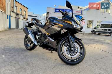 Спортбайк Kawasaki Ninja 400 2022 в Києві