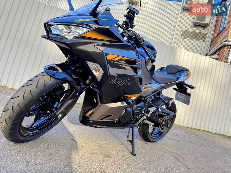 Спортбайк Kawasaki Ninja 400 2022 в Киеве