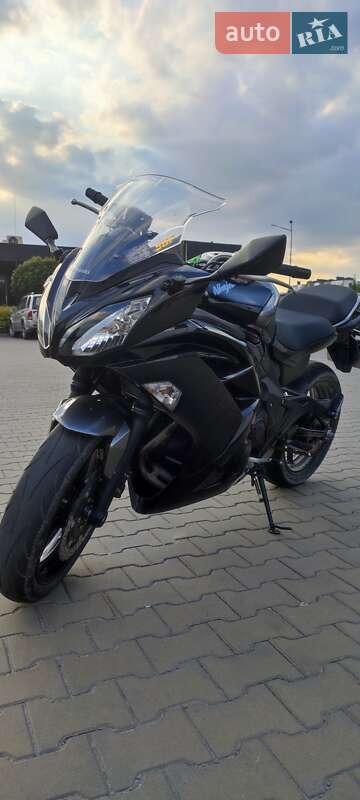 Спортбайк Kawasaki Ninja 400 2018 в Старой Выжевке