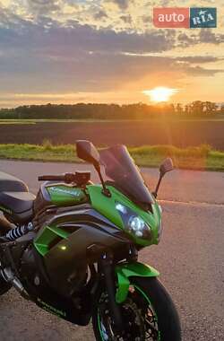 Спортбайк Kawasaki Ninja 400 2016 в 