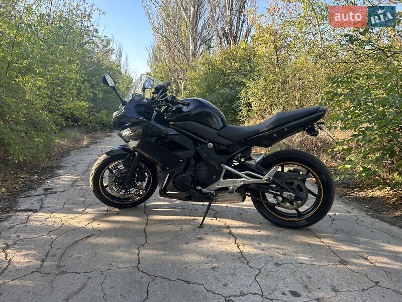 Мотоцикл Спорт-туризм Kawasaki Ninja 400 2011 в Кривому Розі