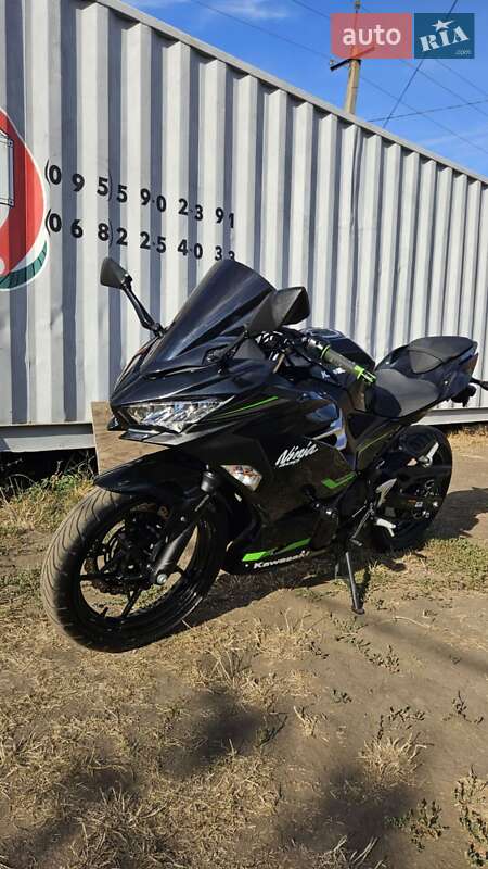 Спортбайк Kawasaki Ninja 400 2020 в Первомайске