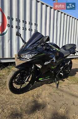 Спортбайк Kawasaki Ninja 400 2020 в 