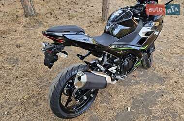 Спортбайк Kawasaki Ninja 400 2020 в 