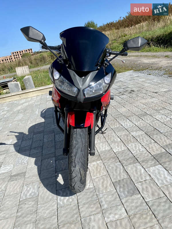 Спортбайк Kawasaki Ninja 400 2013 в Львові