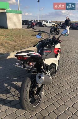 Спортбайк Kawasaki Ninja 400 2021 в 