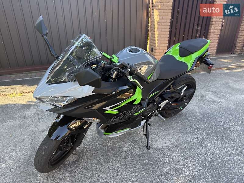 Спортбайк Kawasaki Ninja 400 2019 в Киеве фото 2 Спортбайк Kawasaki Ninja 400 2019 в Киеве
