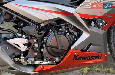 Спортбайк Kawasaki Ninja 400 2019 в 