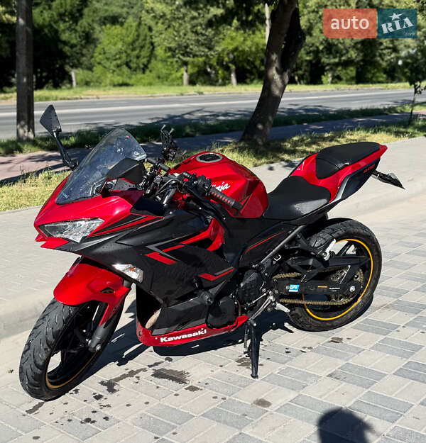 Мотоцикл Спорт-туризм Kawasaki Ninja 400 2019 в 