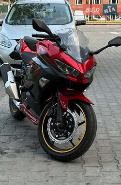 Мотоцикл Спорт-туризм Kawasaki Ninja 400 2019 в 
