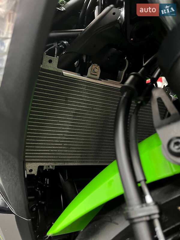Спортбайк Kawasaki Ninja 400 2018 в Днепре
