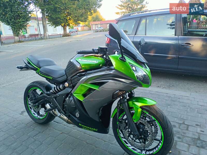 Спортбайк Kawasaki Ninja 400 2016 в Лохвице