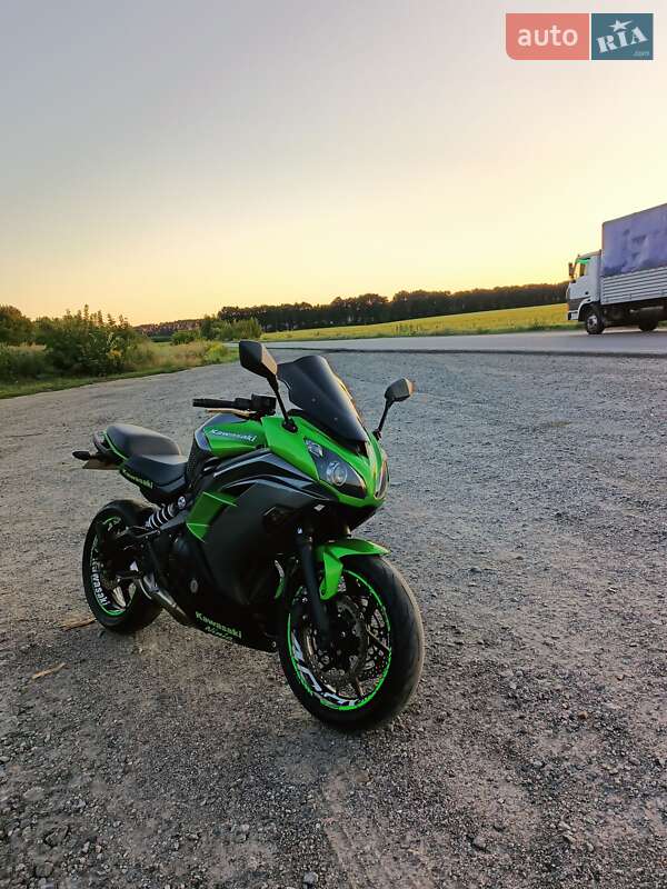Спортбайк Kawasaki Ninja 400 2016 в Лохвице