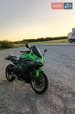 Спортбайк Kawasaki Ninja 400 2016 в 