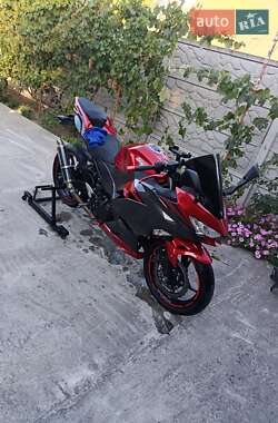 Спортбайк Kawasaki Ninja 400 2018 в 