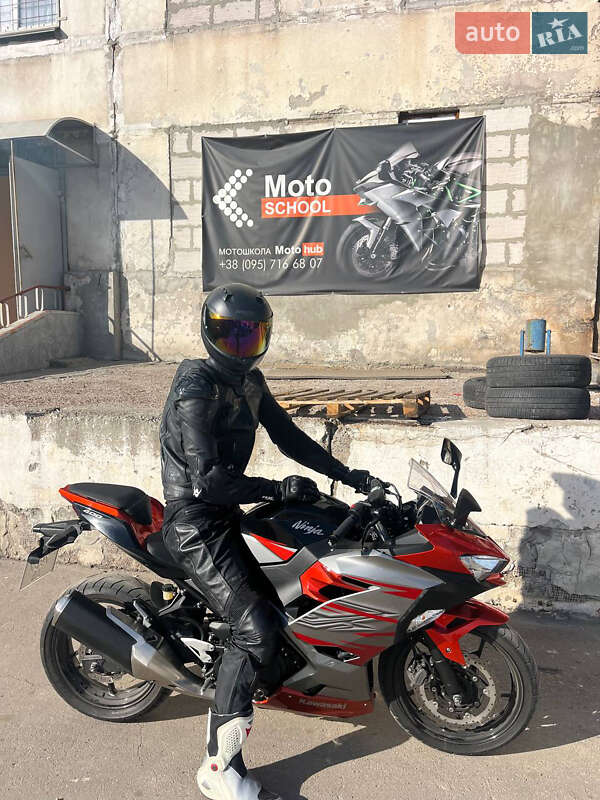Спортбайк Kawasaki Ninja 400 2018 в Ирпене фото 16 Спортбайк Kawasaki Ninja 400 2018 в Ирпене